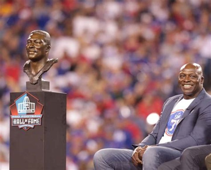 Bruce Smith, NFL, Career, Retirement, Hall Of Fame, Net Worth, Salary, Personal life, relationship,